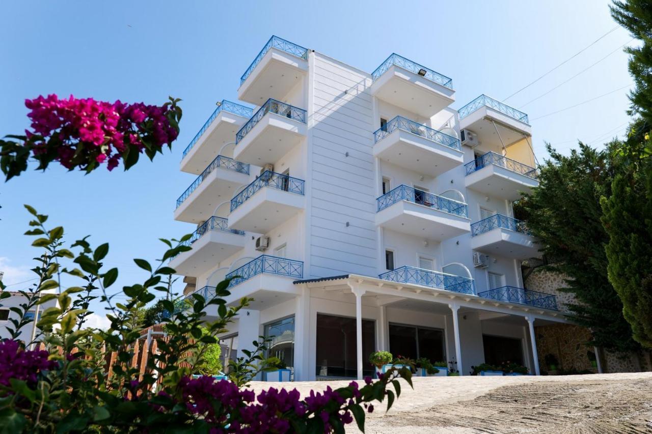 Miracle Apartments Saranda Bagian luar foto