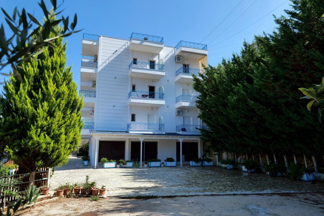 Miracle Apartments Saranda Bagian luar foto