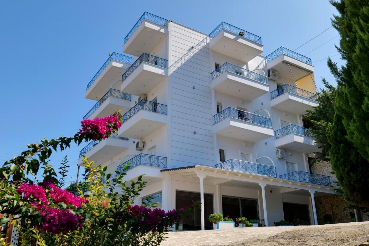 Miracle Apartments Saranda Bagian luar foto