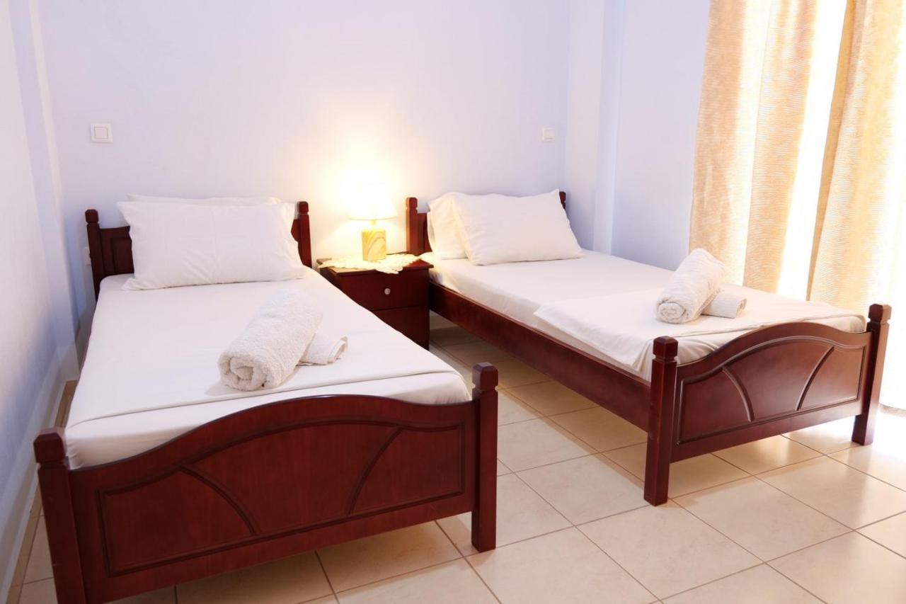 Miracle Apartments Saranda Bagian luar foto