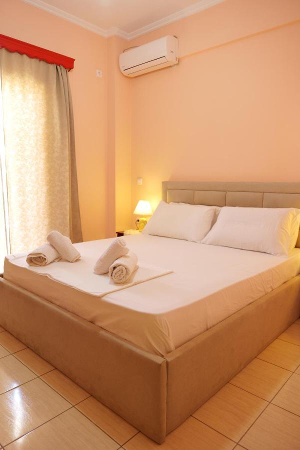 Miracle Apartments Saranda Bagian luar foto
