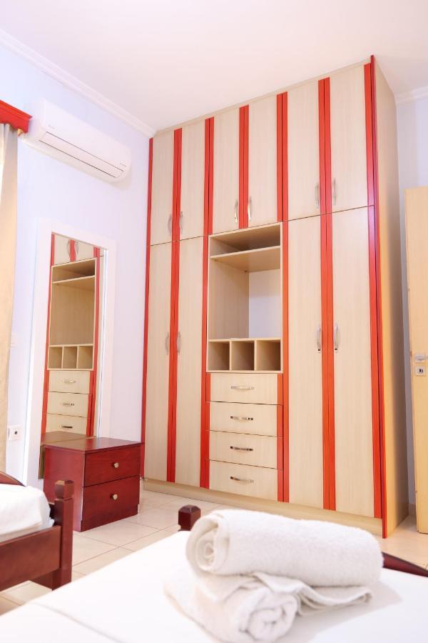 Miracle Apartments Saranda Bagian luar foto