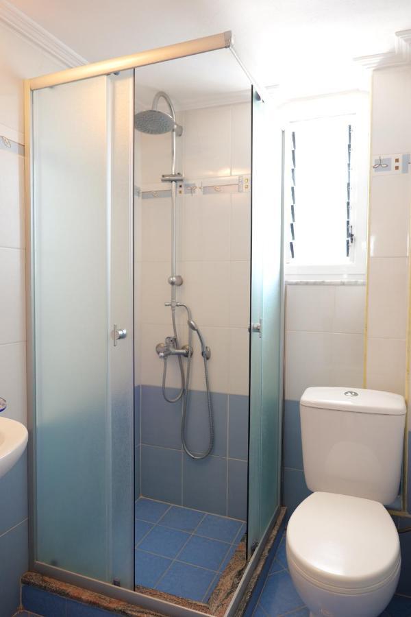 Miracle Apartments Saranda Bagian luar foto